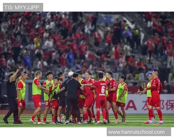 重庆足球队与广州足球队耐力对决赛后分析与总结